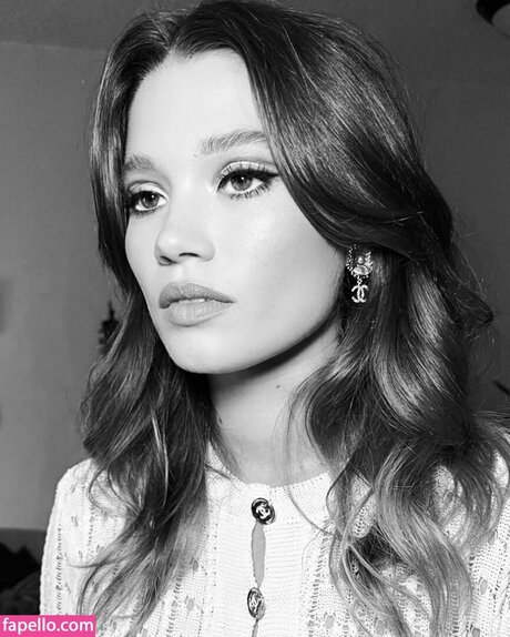 Rain Spencer star free pics