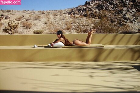 Nina Urgell Cloquell model free photos