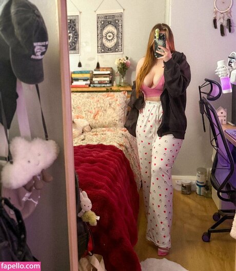 rxze xo pornographic model picture