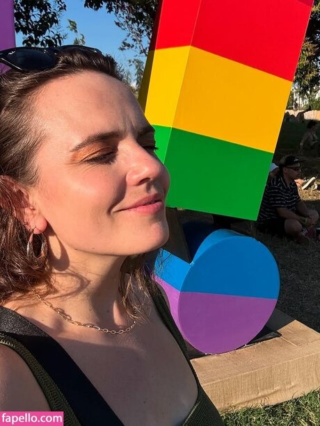 Mary Spender star free archive