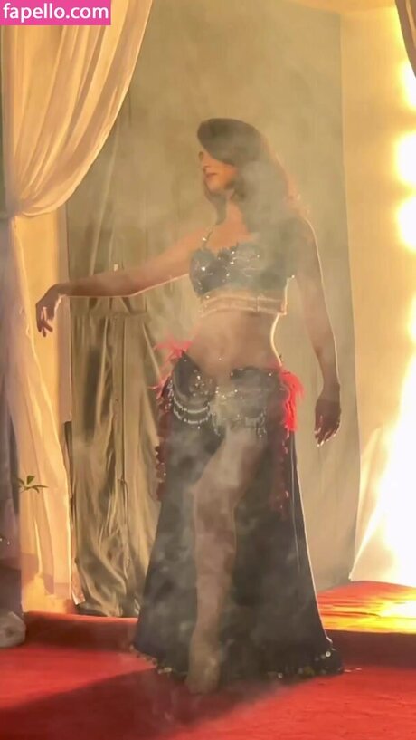 Sandeepa Dhar nice model galleries