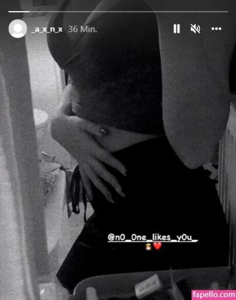 _a x n x xxx model picture