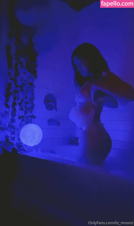 Liz Moonz model xxx galleries