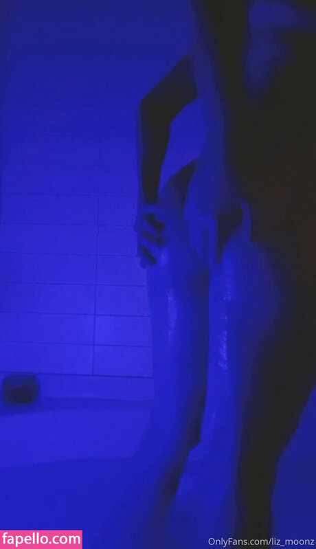 Liz Moonz star nudes pics