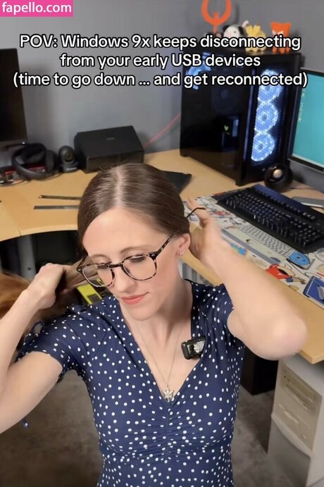 TheSiliconSiren erotic model pics