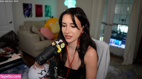 brieanneroksa hd pornstar photos