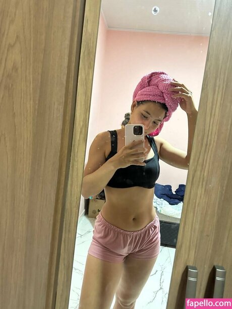 Thais Aruna sexy model pictures