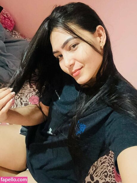 Thais Aruna star nude pics