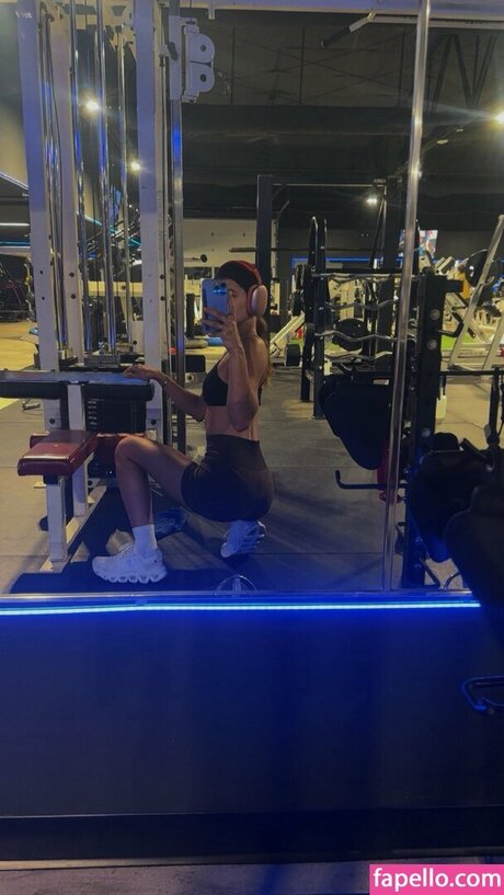 Goddess Rhegan sexy pornstar photos