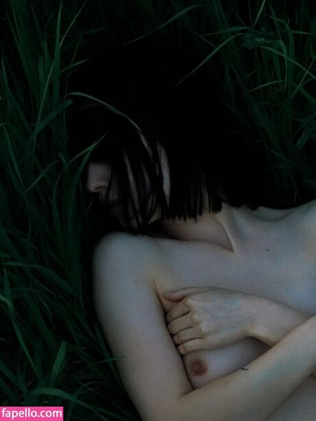 _agata kristi model sexy images