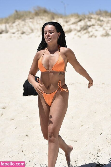 Bronte Schofield model perfect pics