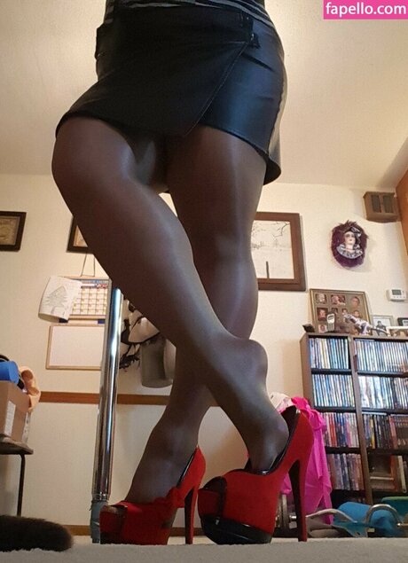 Nylonsandsocks star xxx photo