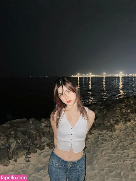 Leonazhen erotic actress picture