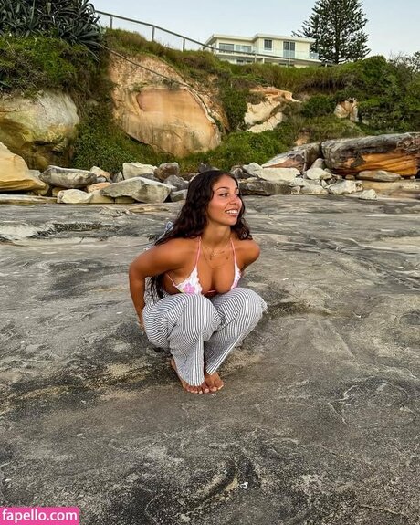 Mimsdaily life hot actress image