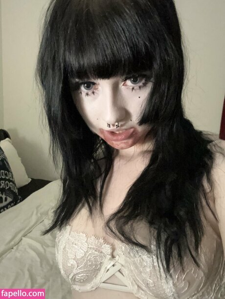 EliseRenee art model photos