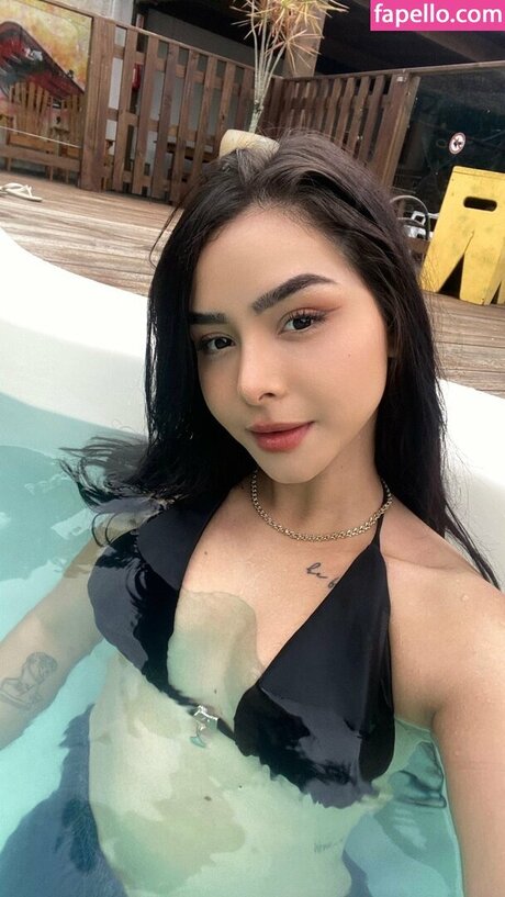 Yuni Duda model top images