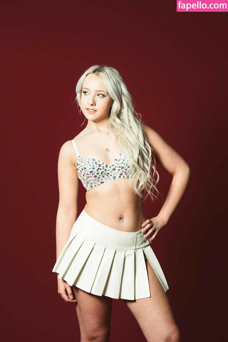 Lexi Booker xxx actress photo