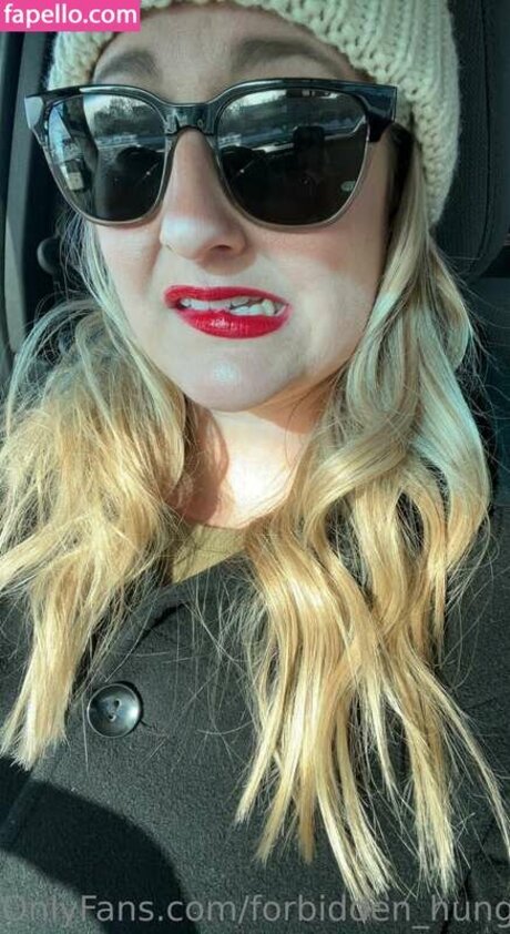 Elena Pears erotic model pic