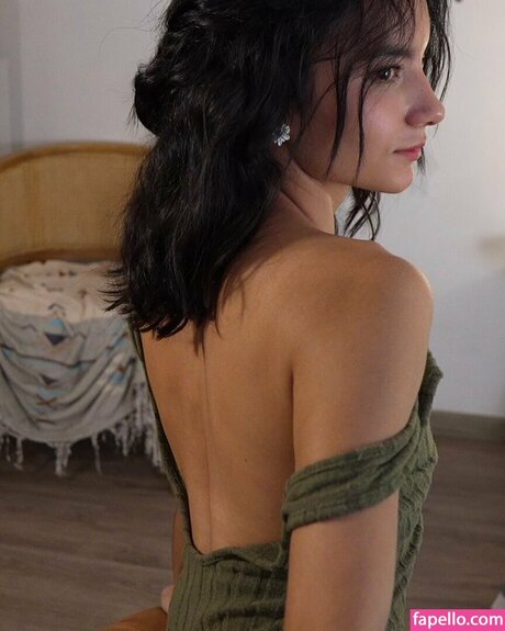 Ellelure hot actress archive