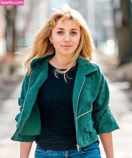 Kat Abughazaleh star top img