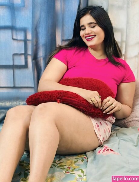 Pavitra Poojary xxx actress img