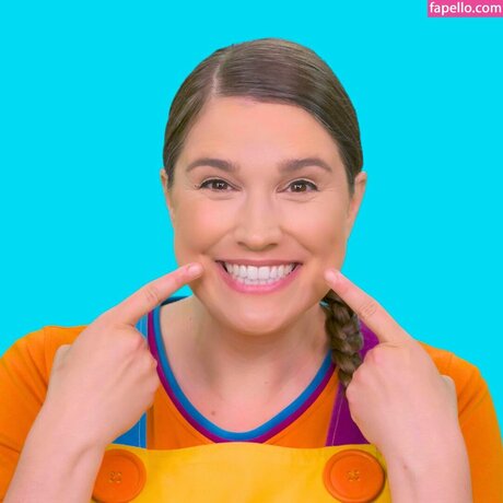 Caitlin Claessens porn model picture