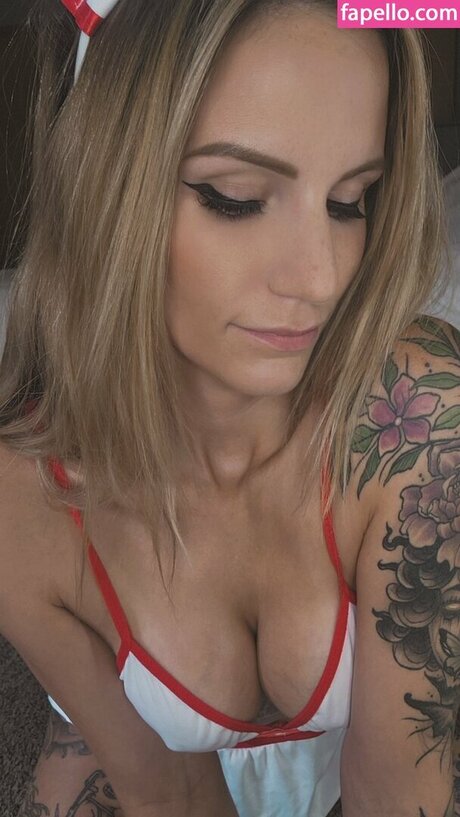 Inkedalyson hot star pic