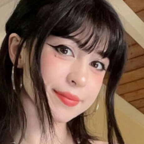 Emily Miko perfect model photo