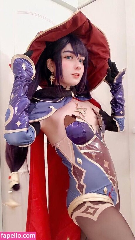 Lilyshibe erotic actress img