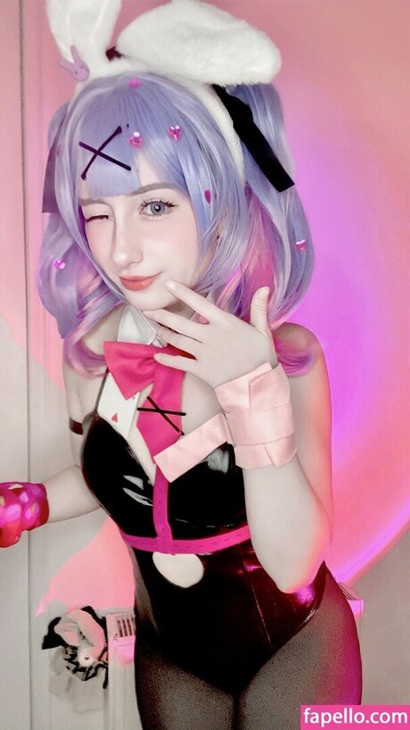 Lilyshibe adult model pic