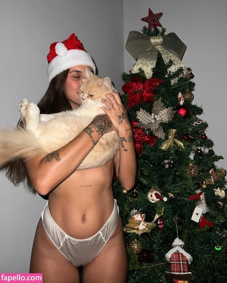 Toned Belly star nude photos