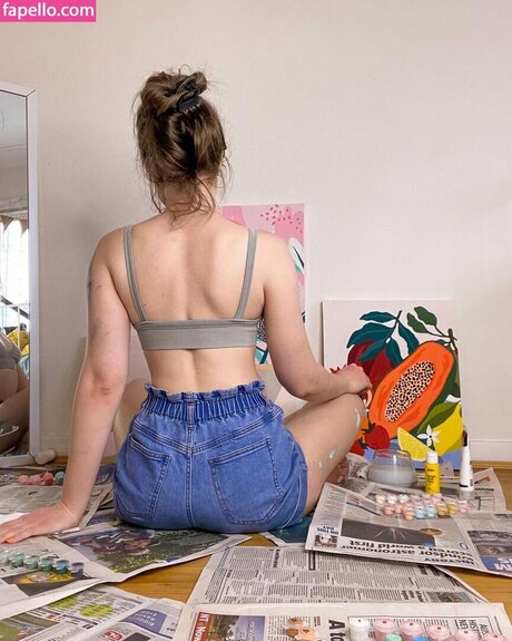 Alaurabidingcitizen adult actress pics