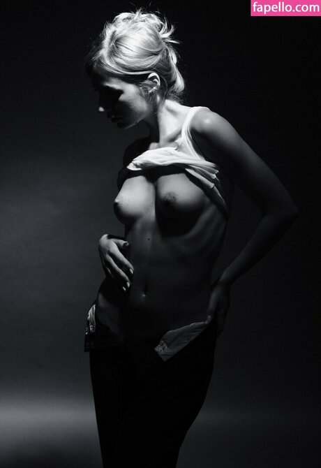 iolankaaa pretty star pic