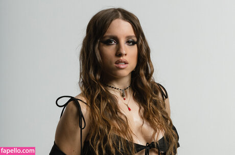 Angelina Mango xxx model photos