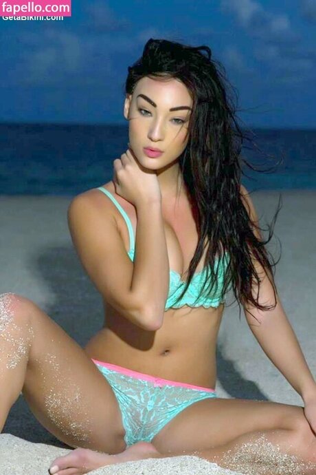 Michelle Turner model top pictures