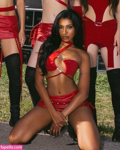 Lara Raj nudes pornstar pics