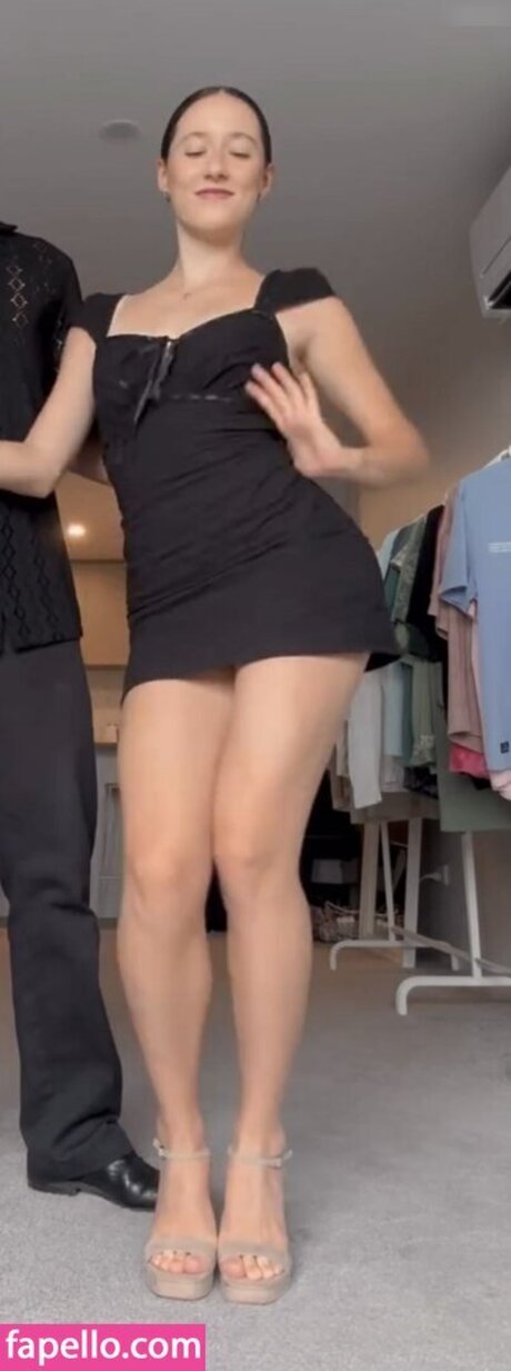 Jasmin Arndt model nude picture