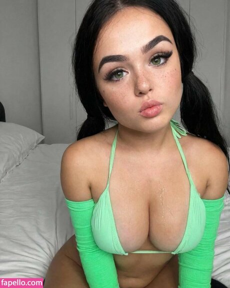 leialittle pornstar galleries