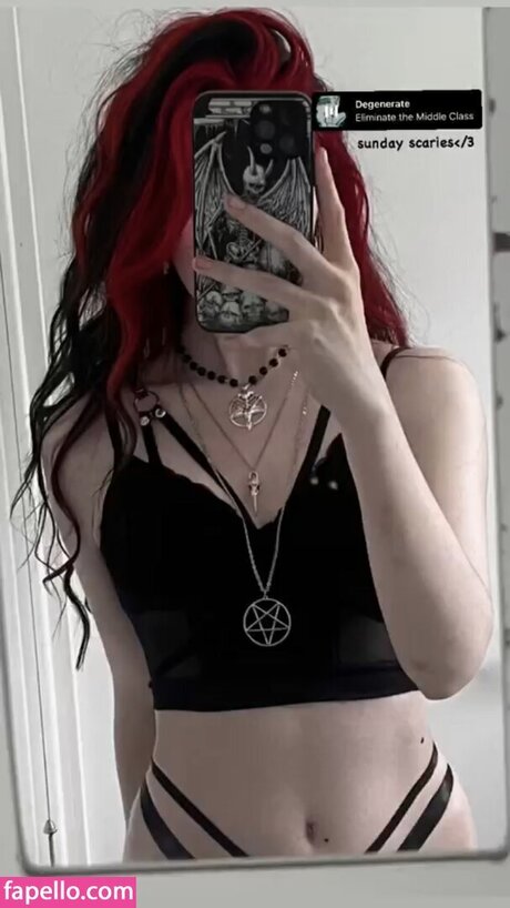 Nicole Clews art actress pic