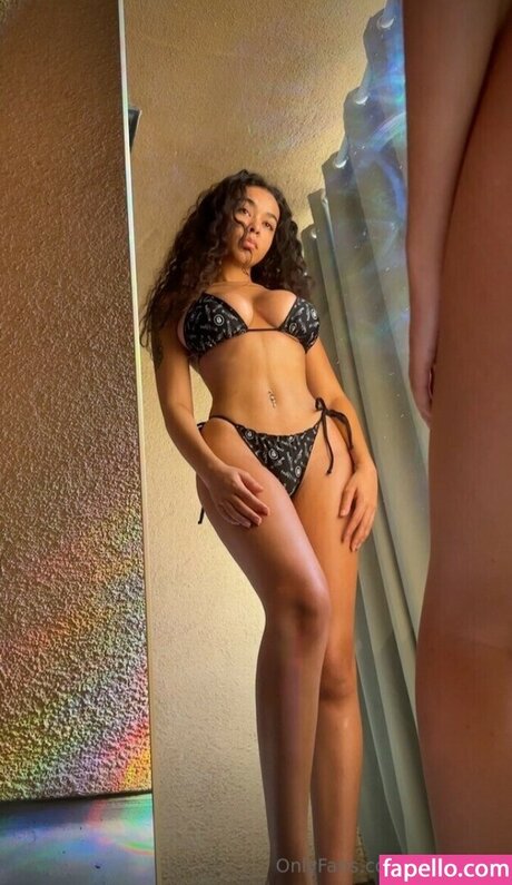 sydswrldxo model xxx galleries