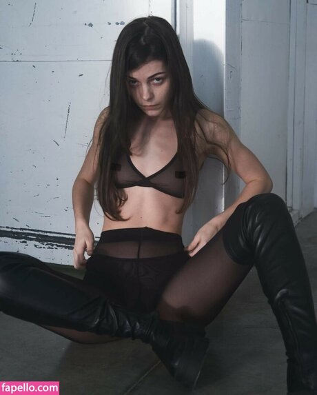 Tanya Asmodeus model xxx image