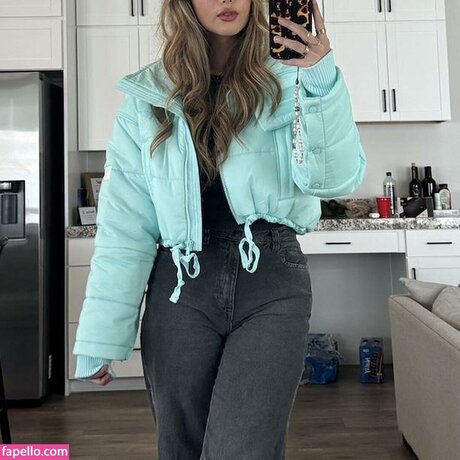 Kaylee Marvin pornstar nude img