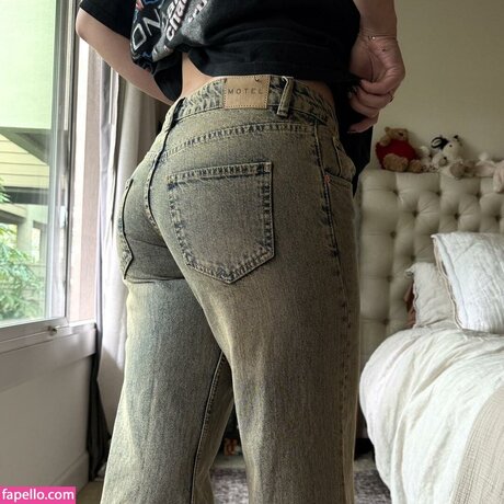 Kaylee Marvin pretty pornstar image