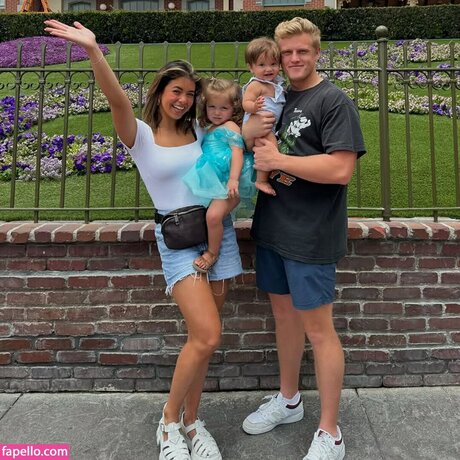 Jen Affleck star sexy pic