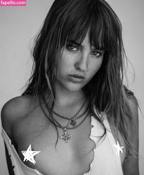 Victoriadeangelis pretty actress photo