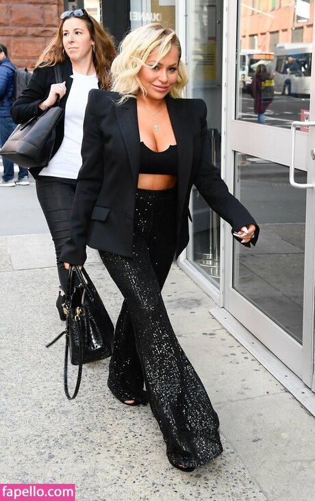 Darcey Silva hot model gallery