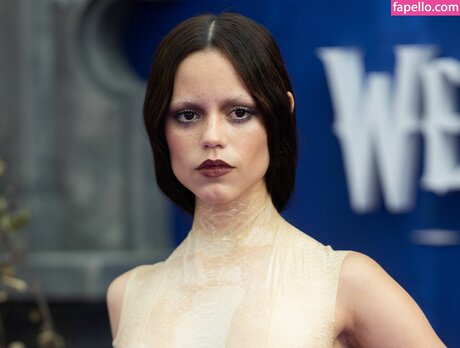 Jennaortega pornstar image