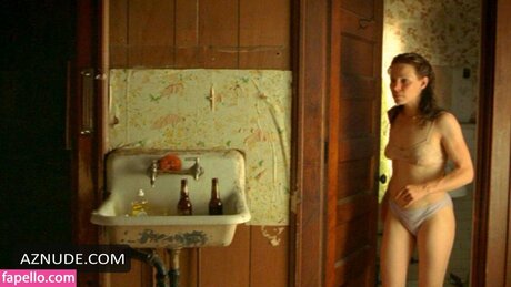 Lili Tay model naked pic