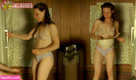 Lili Tay sexy actress pictures