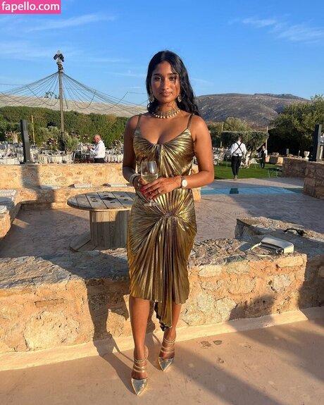 Varada Sethu free model pics